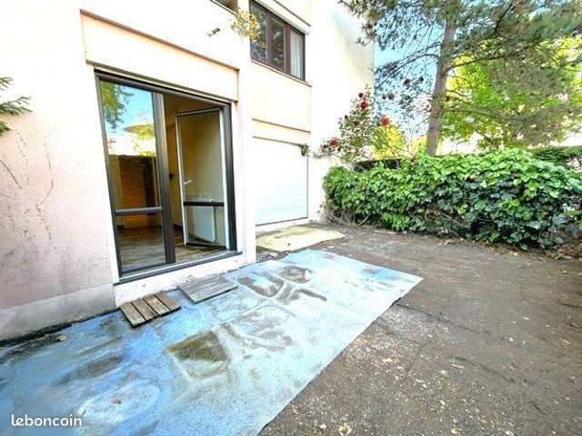 Appartement 2 pièces 64 m²