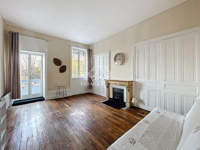 Appartement 2 pièces 64 m²