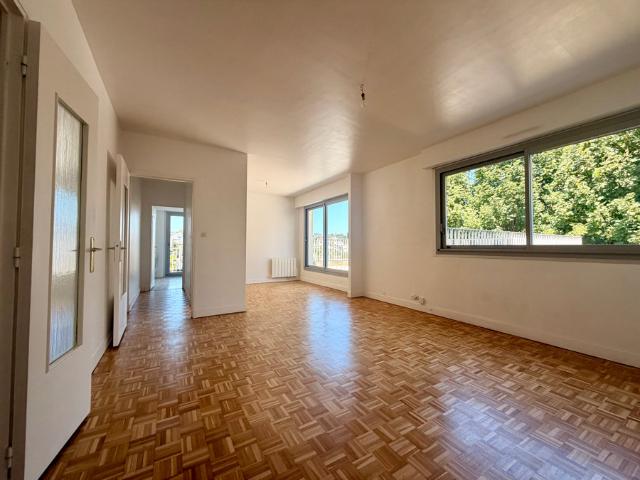Appartement 2 pièces 64 m²