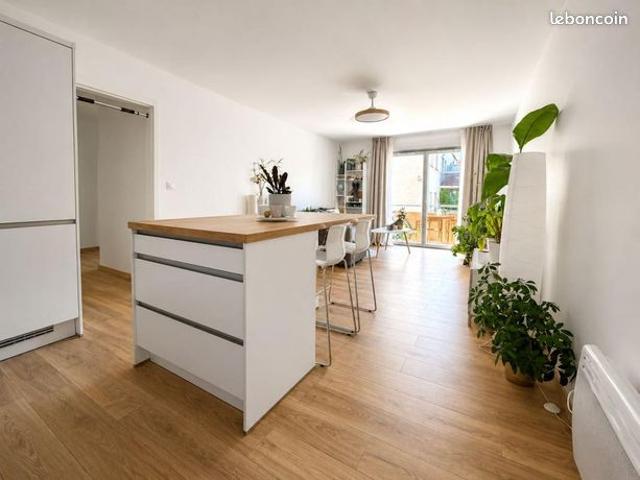 Appartement 2 pièces 64 m²