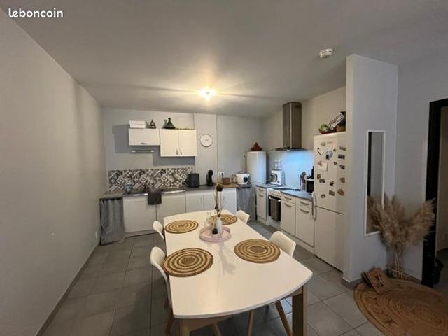 Appartement 2 pièces 64 m²
