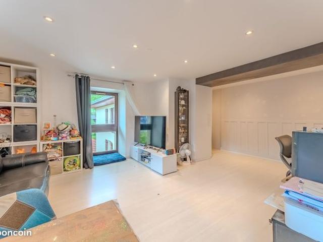 Appartement 2 pièces 64 m²