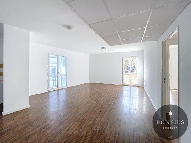 Appartement 2 pièces 64 m²
