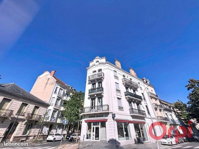 Appartement 2 pièces 64 m²