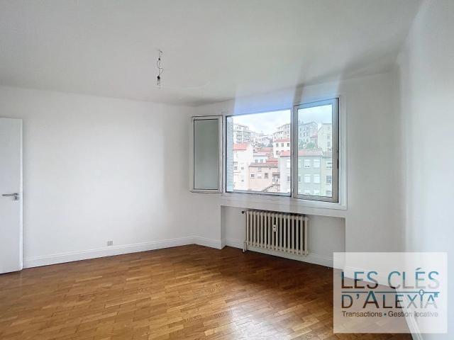 Appartement 2 pièces 64 m²