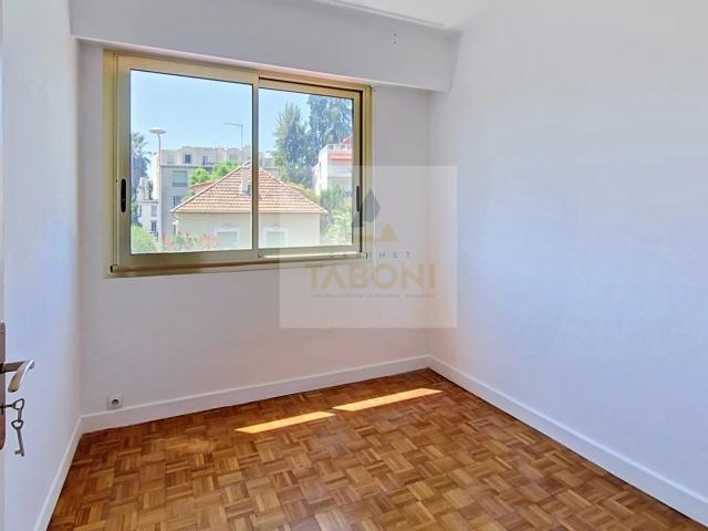 Appartement 2 pièces, 65 m² à louer à Nice 06100