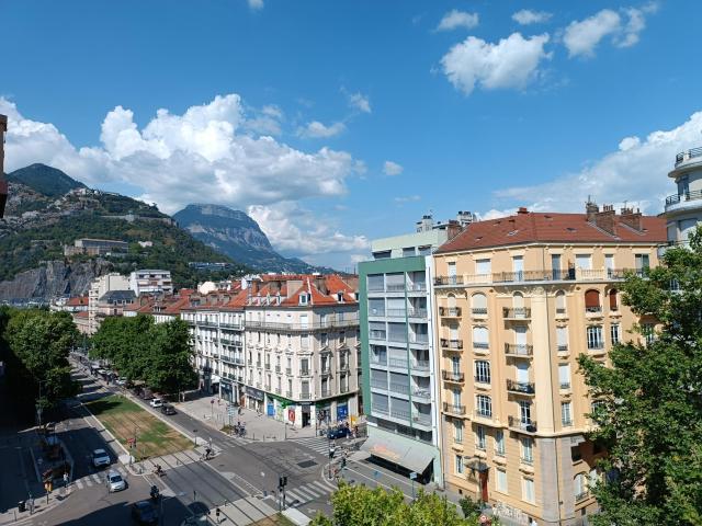 Appartement 2 pièces 65 m²