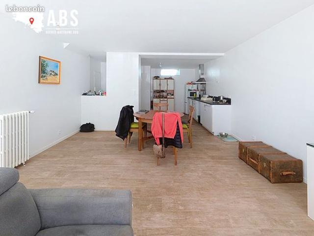 Appartement 2 pièces 65 m²