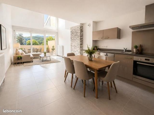 Appartement 2 pièces 65 m²