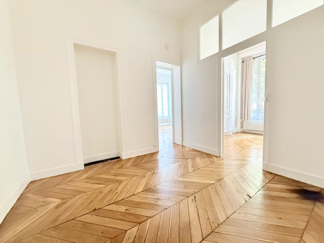 Appartement 2 pièces, 66 m² à louer à Lyon 2 69002