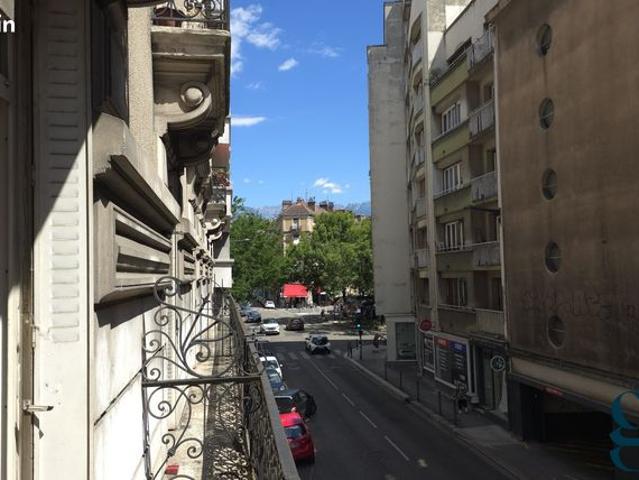 Appartement 2 pièces 66 m²
