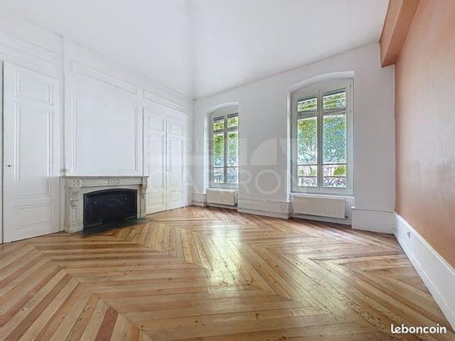 Appartement 2 pièces 66 m²