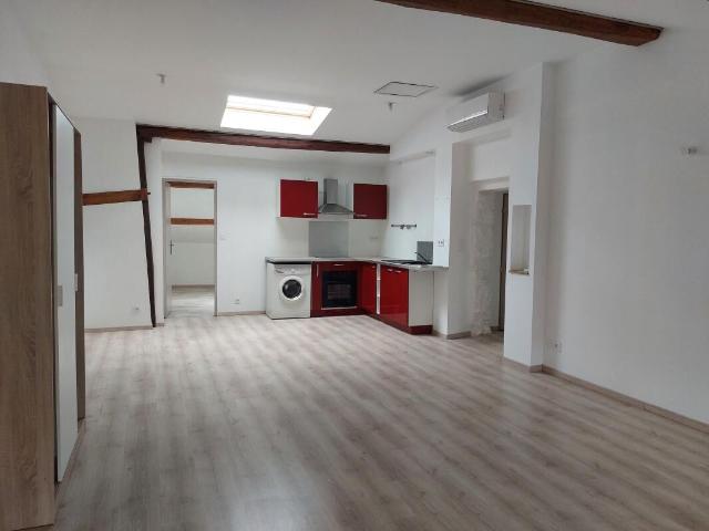 Appartement 2 pièces, 68 m² à louer à Grenade 31330