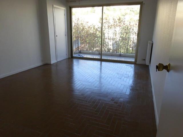 Appartement 2 pièces, 68 m² à louer à Menton 06500
