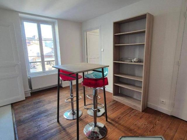 Appartement 2 pièces 71000 Mâcon