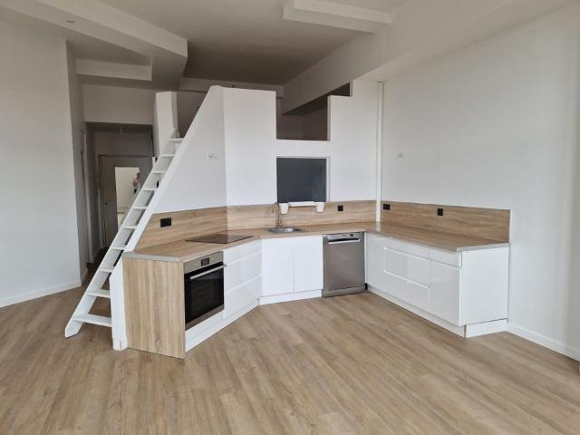 Appartement 2 pièces, 71 m² à louer à Saint André lez Lille 59350