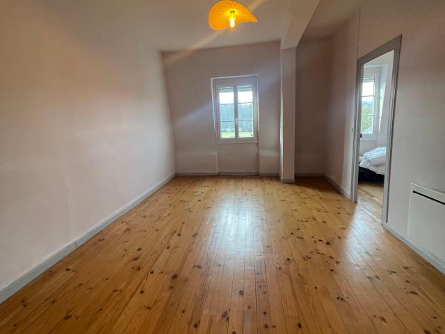 Appartement 2 pièces 77 m²