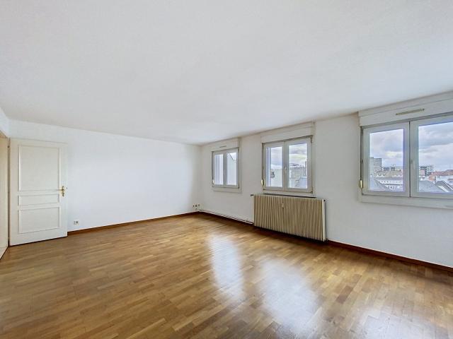 Appartement 2 pièces 77 m²
