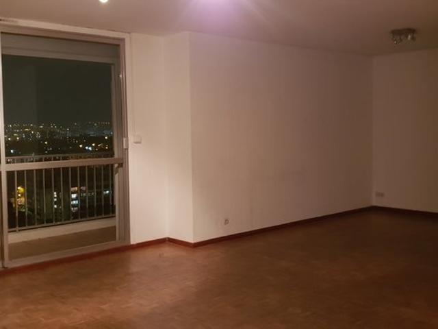 Appartement 2 pièces 77 m²