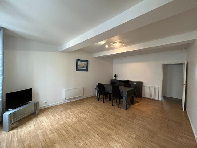 Appartement 2 pièces, 74 m² à louer à Jonzac 17500