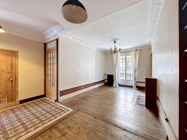 Appartement 2 pièces 74 m²