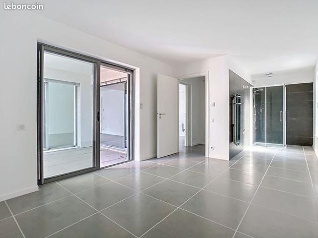 Appartement 2 pièces 74 m²