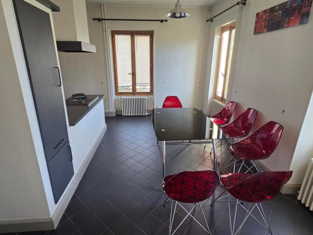 Appartement 2 pièces, 76 m² à louer à Rives 38140