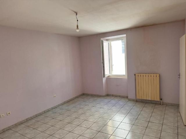 Appartement 2 pièces, 78 m² à louer à Robiac Rochessadoule 30160