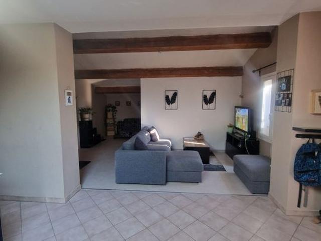 Appartement 2 pièces, 84 m² à louer à Apt 84400