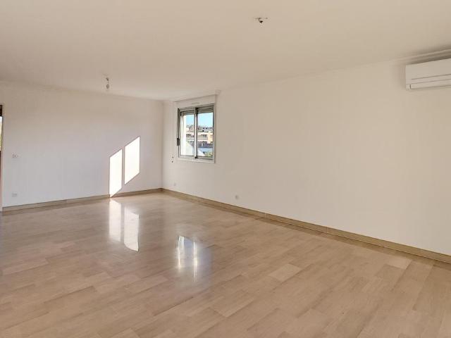 Appartement 2 pièces 84 m²