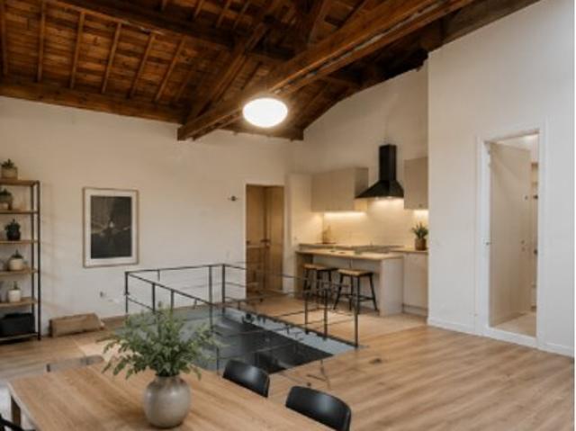 Appartement 2 pièces 98 m²