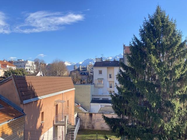 Appartement 2 pièces, 23 m² à louer à Grenoble 38000