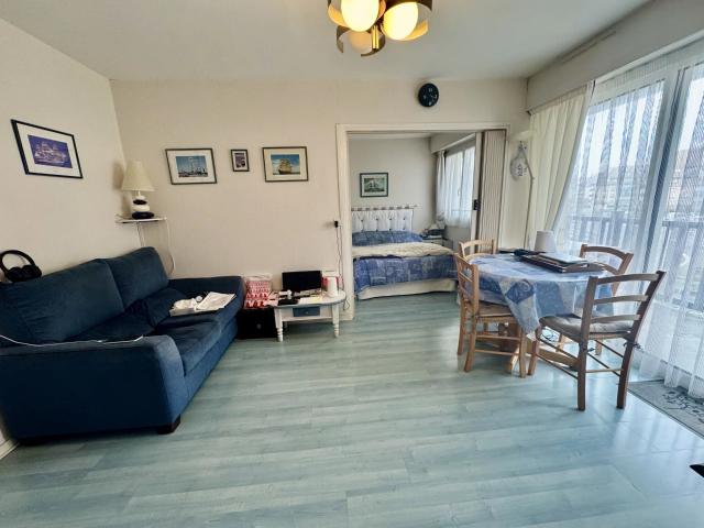 APPARTEMENT 2 PIÈCES