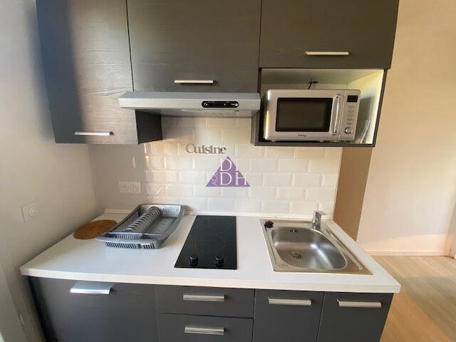 Appartement 2 pièces, 27 m² à louer à Hyères 83400