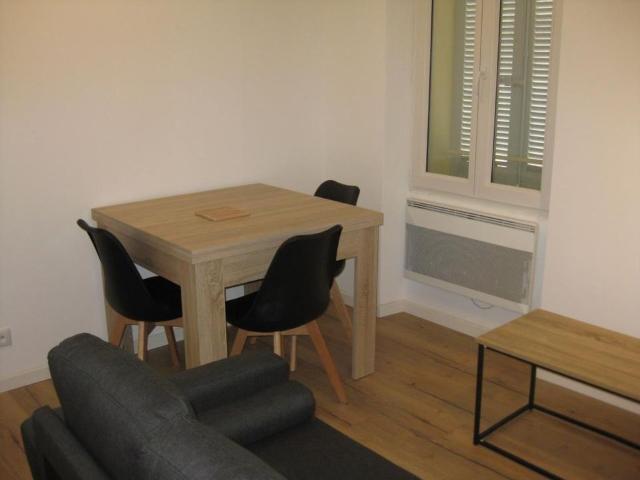 Appartement 2 pièces, 24 m² à louer à Marseille 5 13005