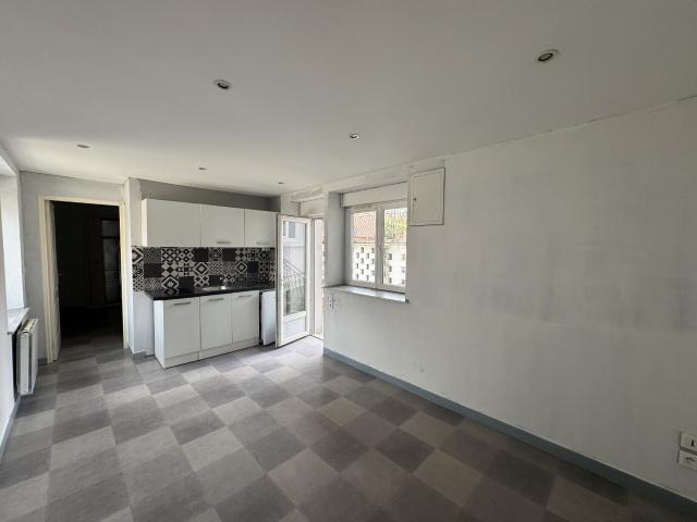 Appartement 2 pièces, 25 m² à louer à Champagnole 39300