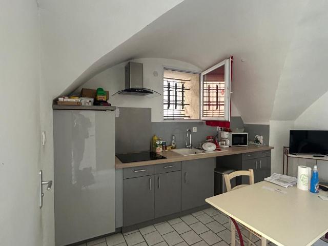 Appartement 2 pièces, 25 m² à louer à Nîmes 30900