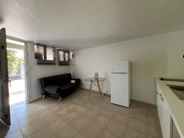 Appartement 2 pièces, 26 m² à louer à Fort de France 97200