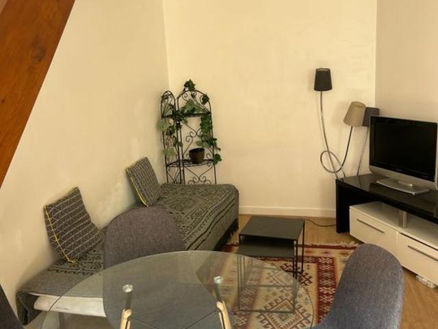 Appartement 2 pièces, 28 m² à louer à Suresnes 92150