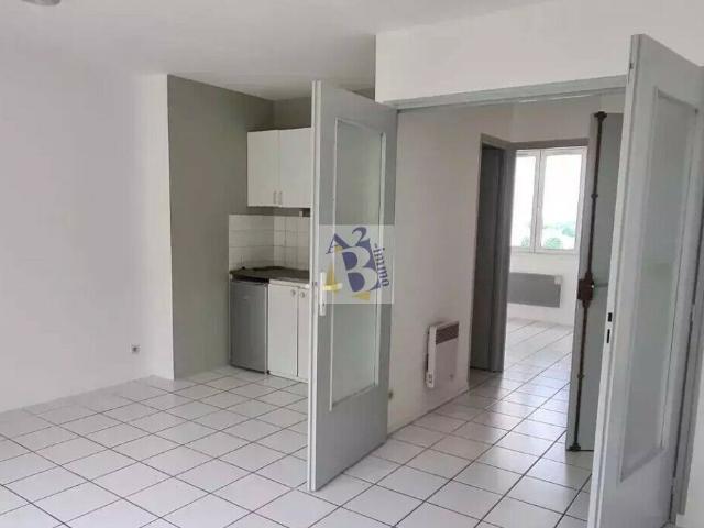 Appartement 2 pièces, 29 m² à louer à Angoulême 16000
