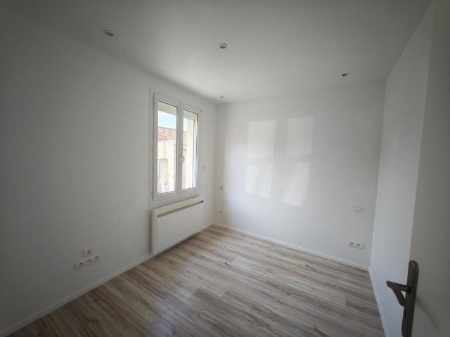 Appartement 2 pièces, 29 m² à louer à Épône 78680