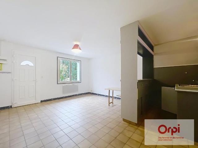 Appartement 2 pièces, 29 m² à louer à Montluçon 03100