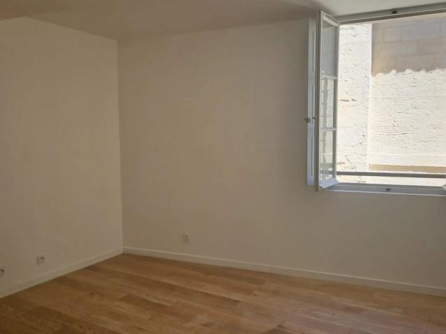 Appartement 2 pièces, 33 m² à louer à Uzès 30700