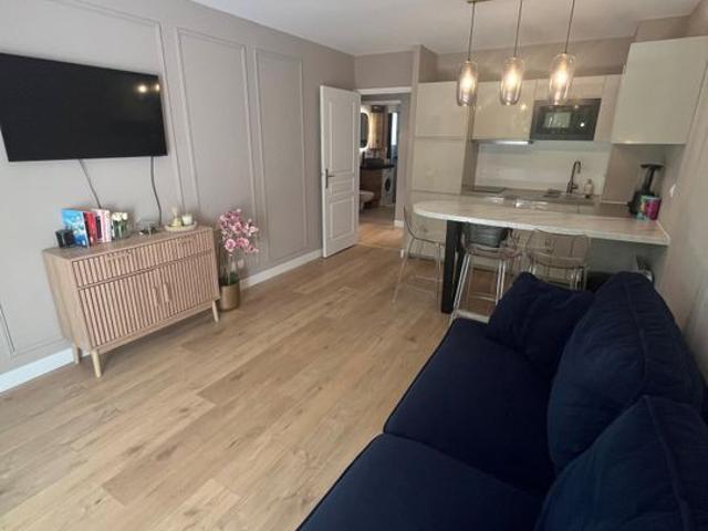 Appartement 2 pièces, 33 m² à louer à Antibes 06160