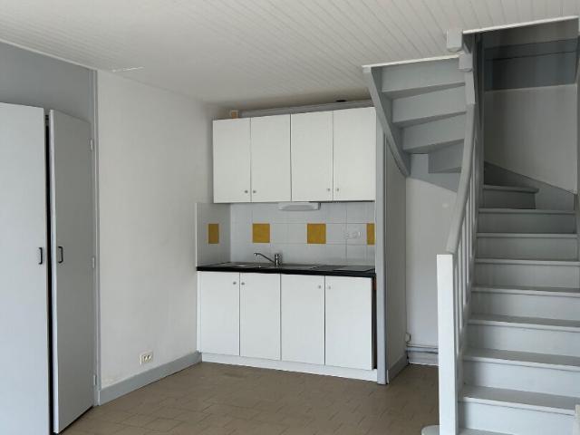 Appartement 2 pièces, 33 m² à louer à Lamarque 33460