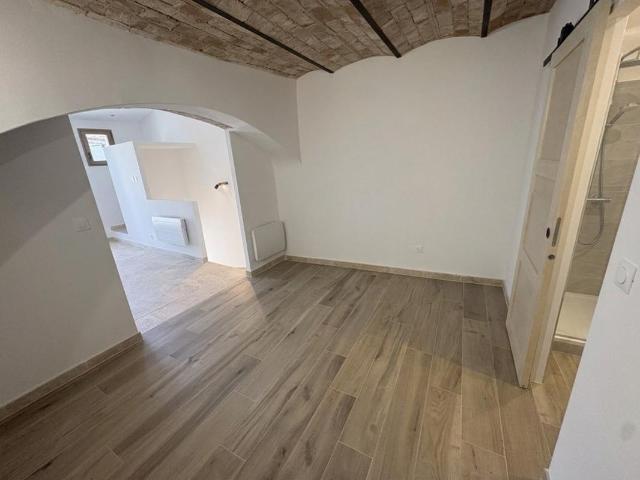 Appartement 2 pièces, 30 m² à louer à Allemagne en Provence 04500