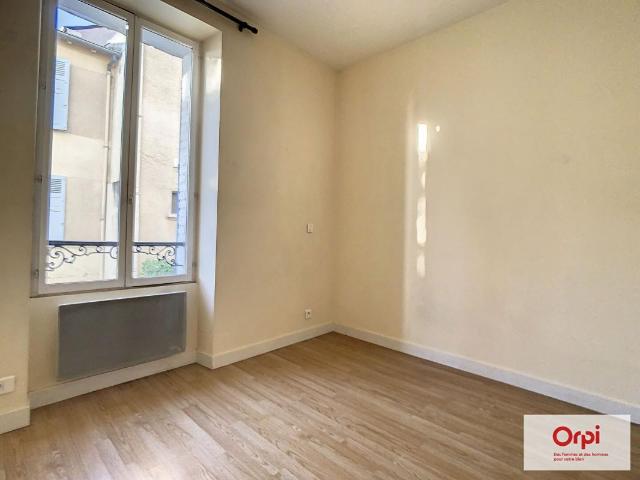 Appartement 2 pièces, 30 m² à louer à Montluçon 03100
