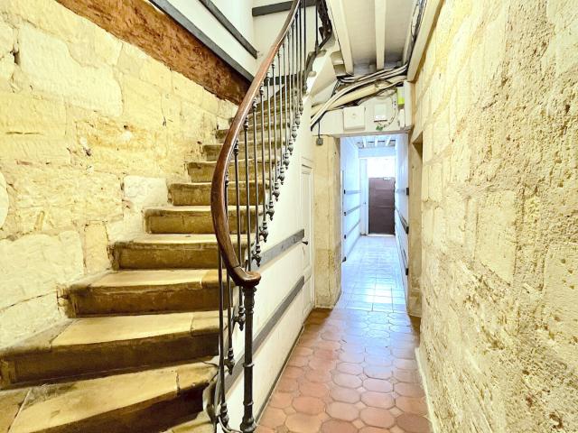 Appartement 2 pièces, 31 m² à louer à Bordeaux 33000