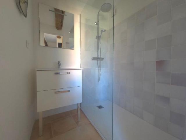 Appartement 2 pièces, 31 m² à louer à Cotignac 83570