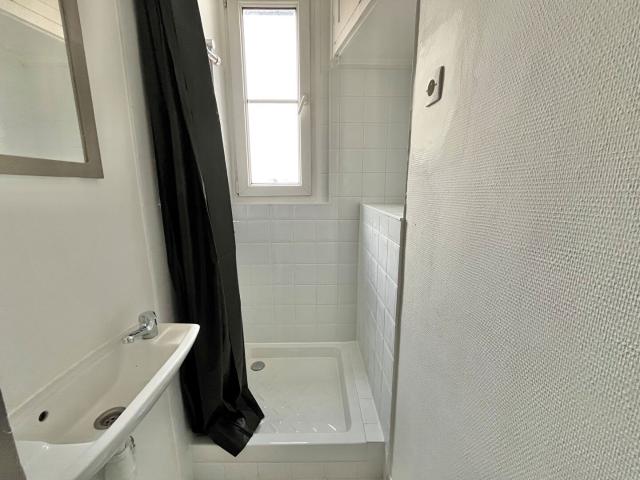 Appartement 2 pièces, 31 m² à louer à Saint Denis 93200